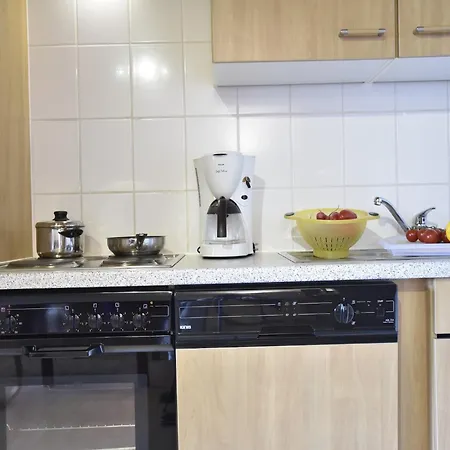 Schoene Mit Terrasse In Boddin, Cleaning Included Apartamento