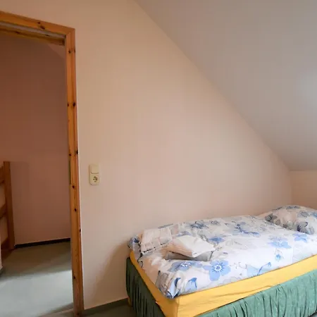 Schoene Mit Terrasse In Boddin, Cleaning Included Apartamento *