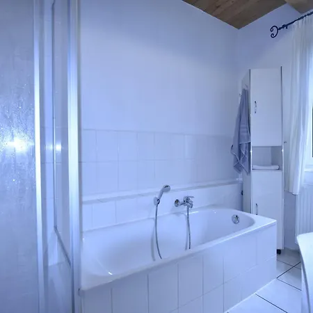 Schoene Mit Terrasse In Boddin, Cleaning Included Apartamento Boddin